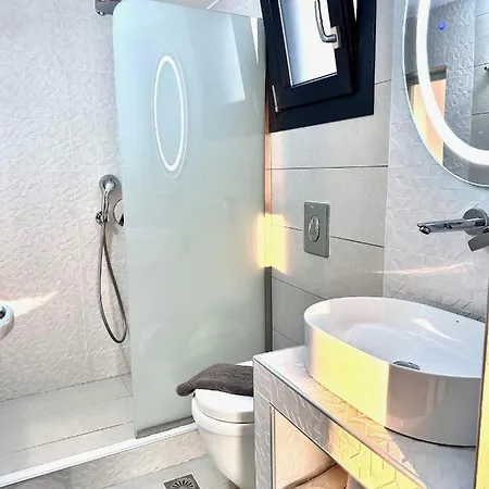 Avant Garde Appartement Firostefani