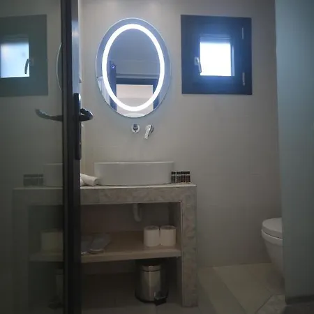 Avant Garde * Firostefani