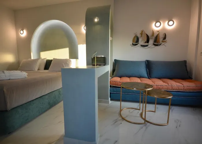 Avant Garde * Firostefani